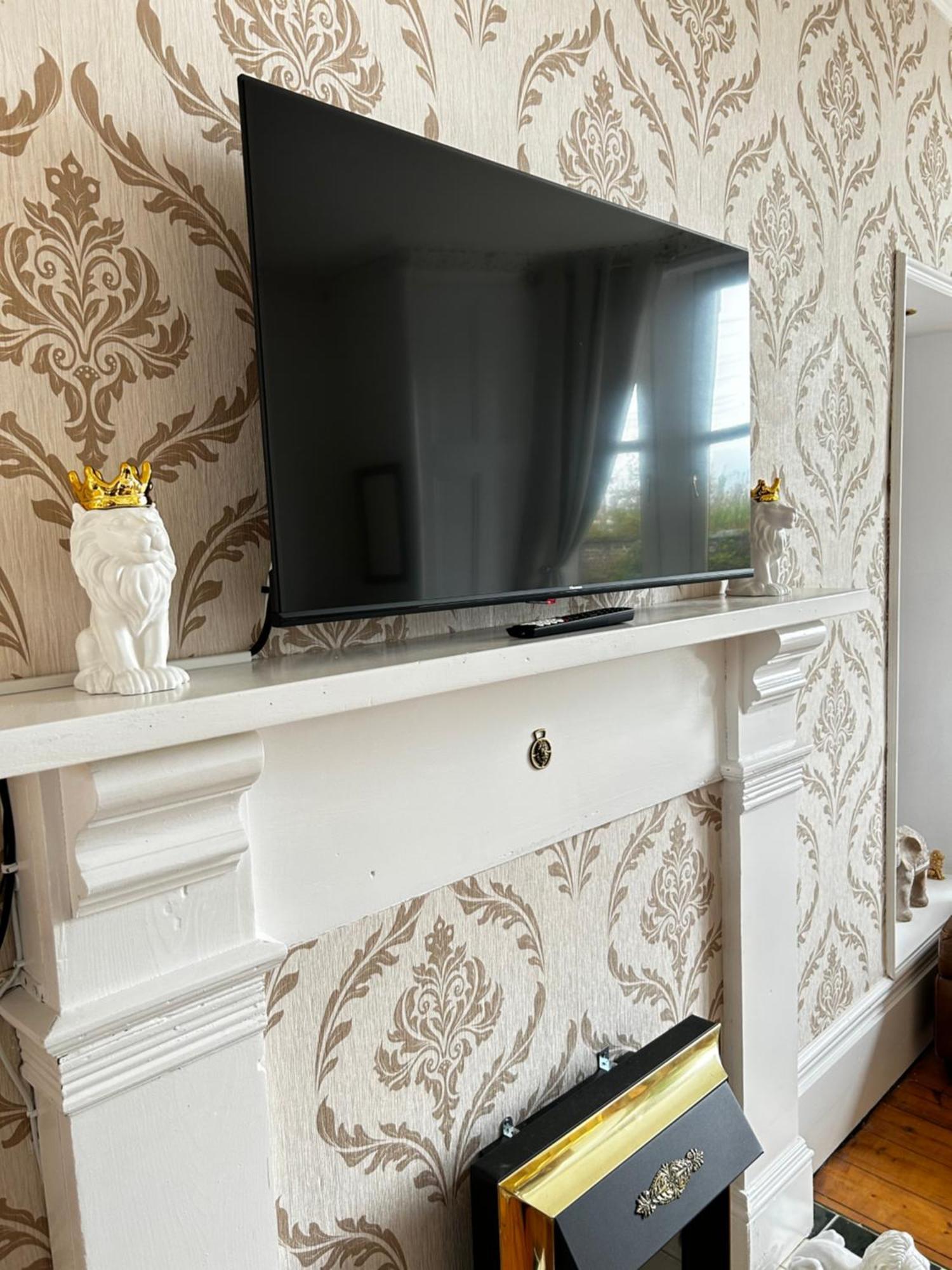 The Lazy Lion - Spacious 2 Bedroom - Town Centre Holiday Home Apartment Порт Глазгоу Екстериор снимка